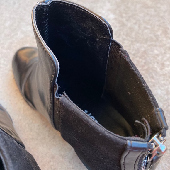 Divided H&M | Beautiful Black heeled booties - Picture 3 of 16